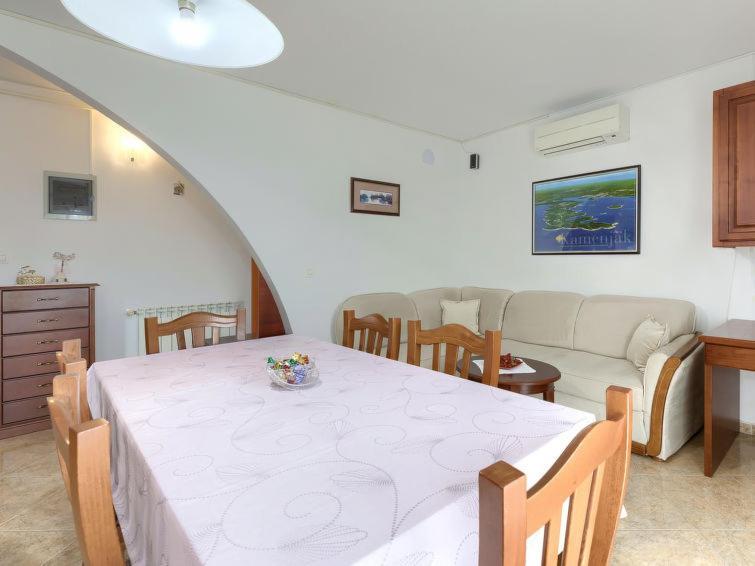 Apartment Matej Premantura Eksteriør billede